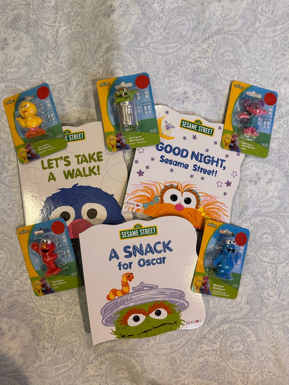 Sesame Street Board Book & Figure Set
